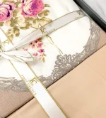 First Choice Спално бельо „POEMA Mink“ Сатен – 100% памук – 4 части – за единично легло - Image 3