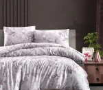 First Choice Homesko IBIZA LILAC – 100% памук, 142 TC – Ranforce спален комплект 200×220 с чаршаф с ластик 160×200+35 см