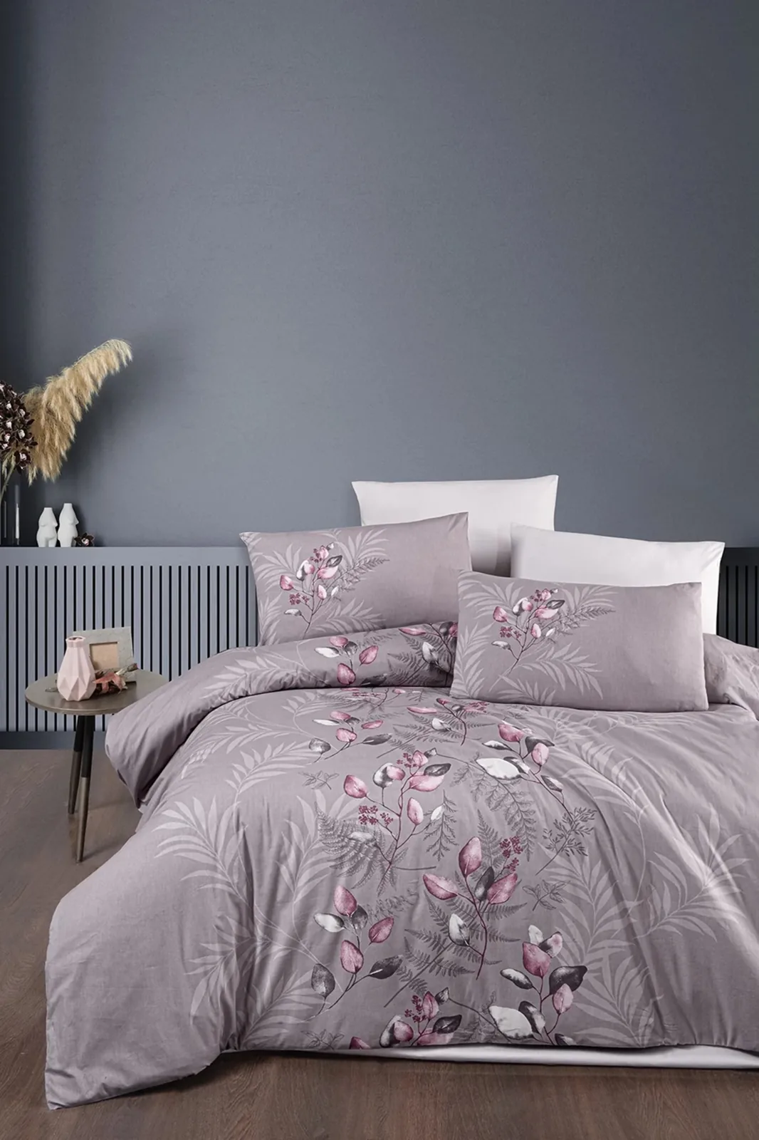 prod_fe9f0fd2-56f9-4b2f-b7c0-fe4ff1ea7158 First Choice Hardy Violet – 100% памук, 150 TC – Ranforce спален комплект за спалня с 2 плика - 5 части - Image 1